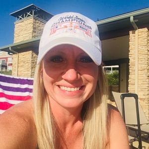 Meet your Posher, Angela